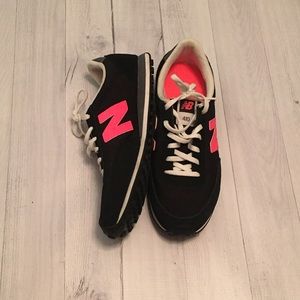 New Balance 410 Tennis Shoes